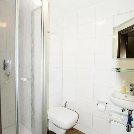 מלון Filderhof ליינפלדן-אכטרדינגן